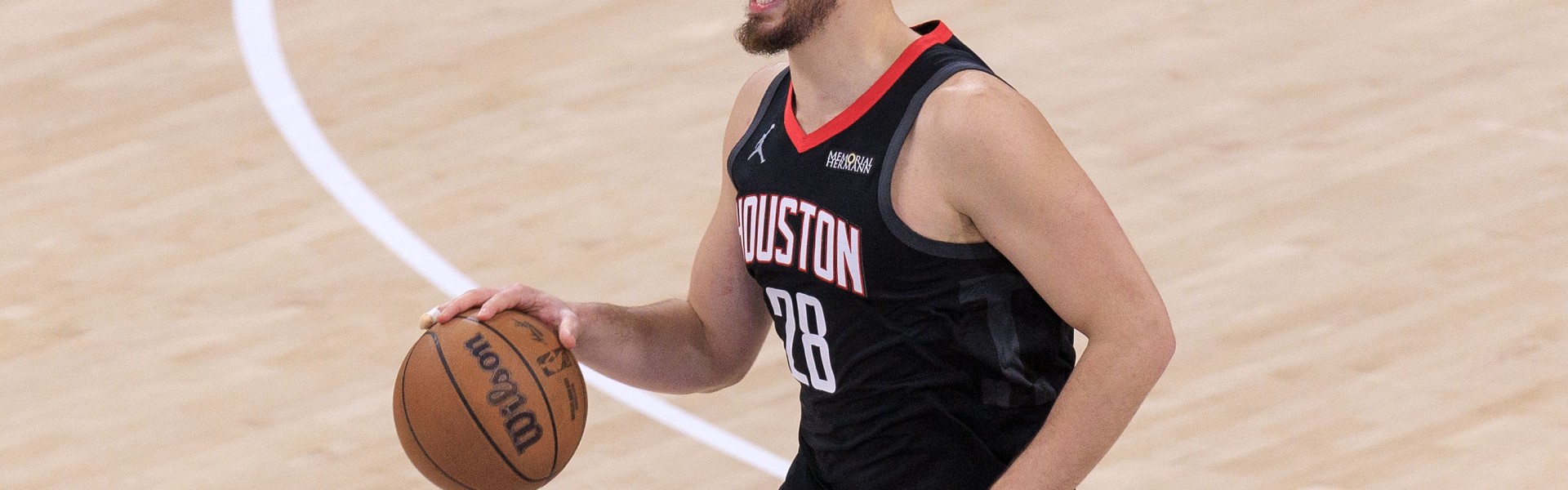 效率是真低！申京上半场11中4得到8分10板1助 罚球2中0