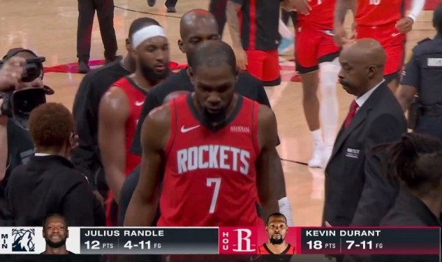 新葡京博彩官网-你们敢放空我？杜兰特底角三分亮刀！3中0后8中7！